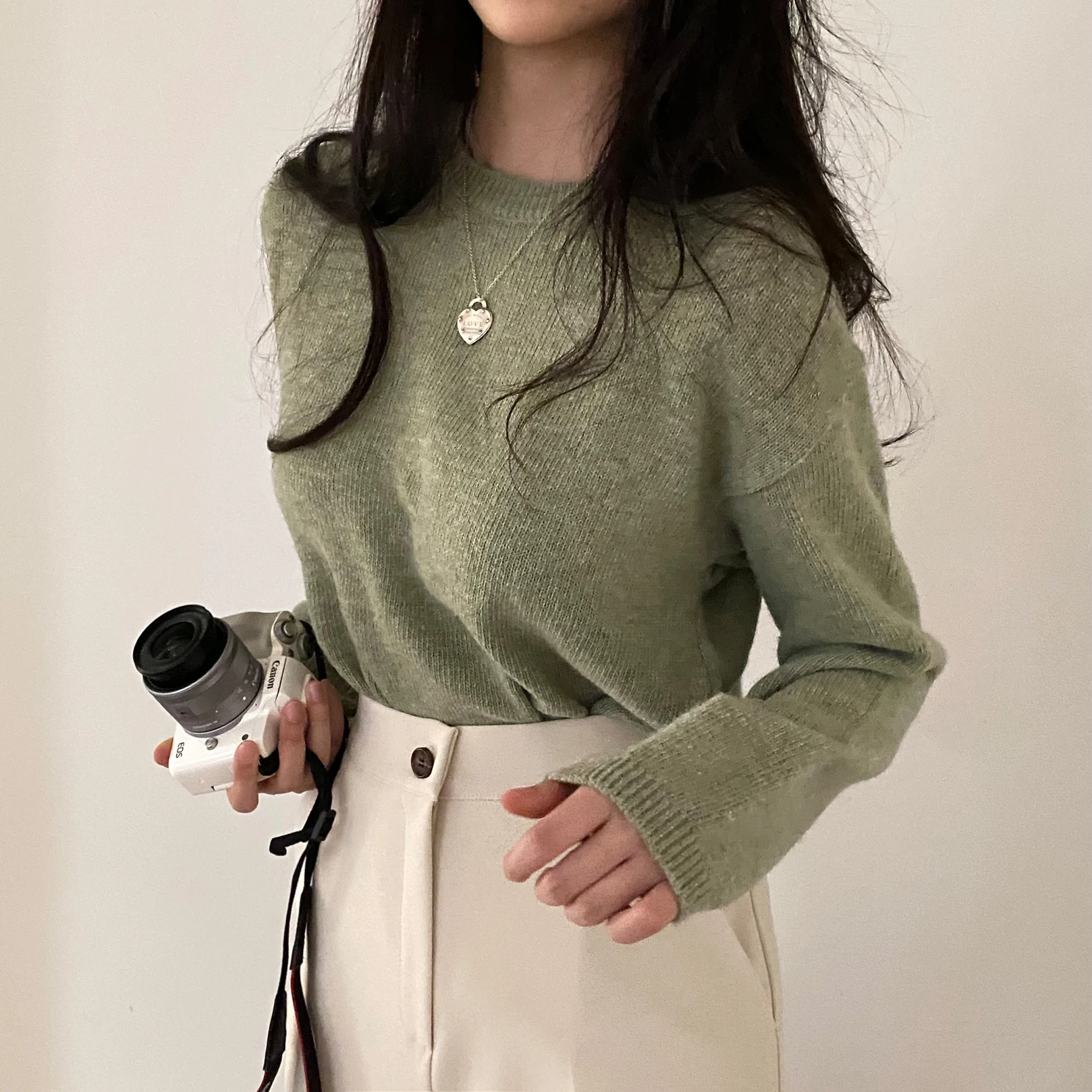

Chic Versatile Basic round Ne Pullover Knitted Long Sve Color Women's Top for Autumn And Winter Season