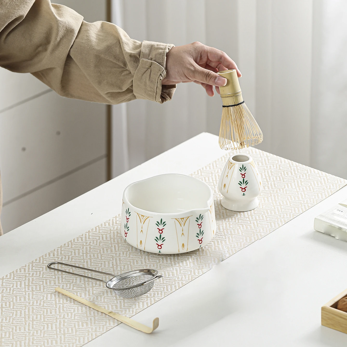 

5pcs Japanese matcha set, palm tree decal spout matcha bowl set, breakfast and latte making tool set, etiquette matcha set, gift