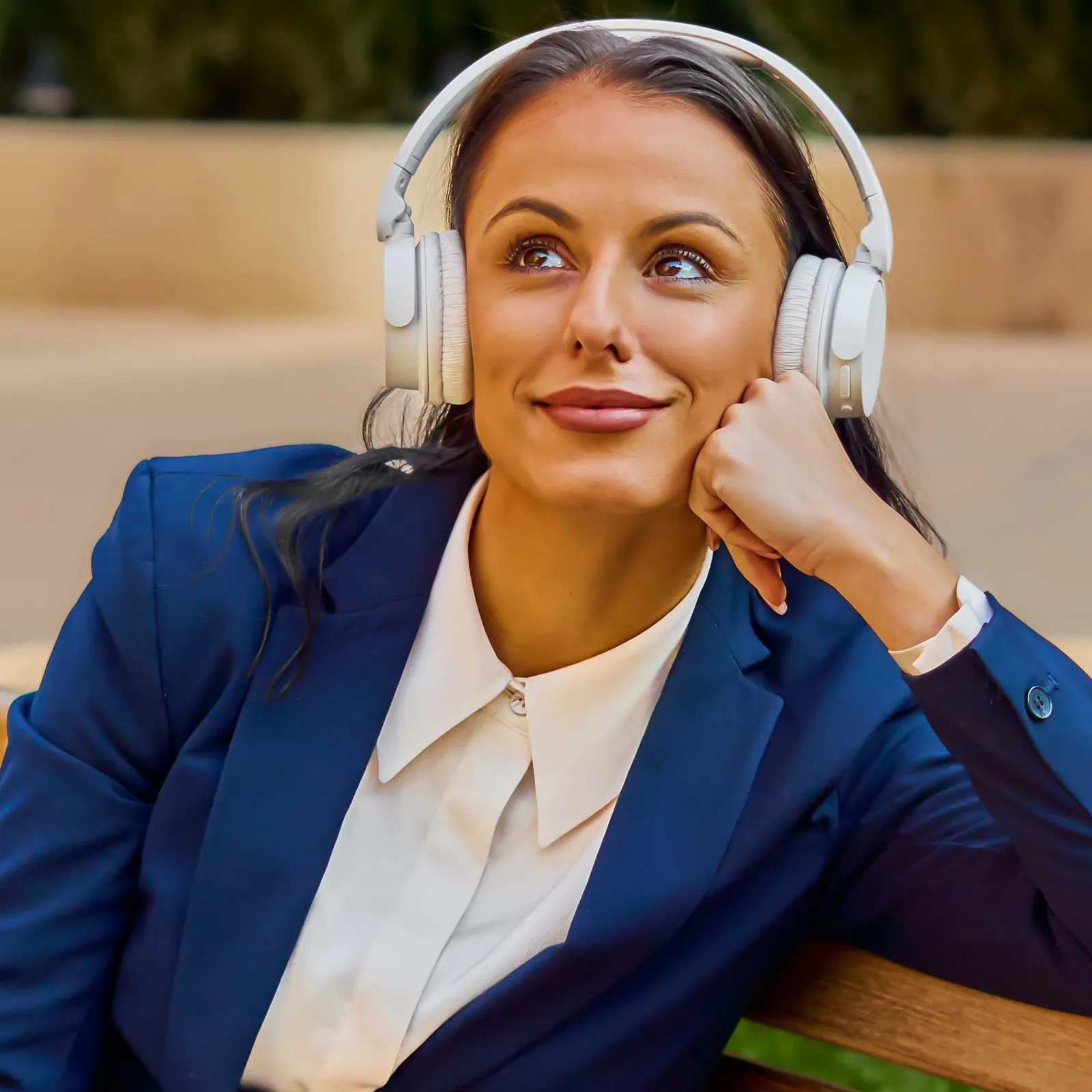 

White Nylon Collar Stays for Men Dress Shirts Plastic Shirt Support Inserts Stiffener Tabs 3 Inch Pack of 12