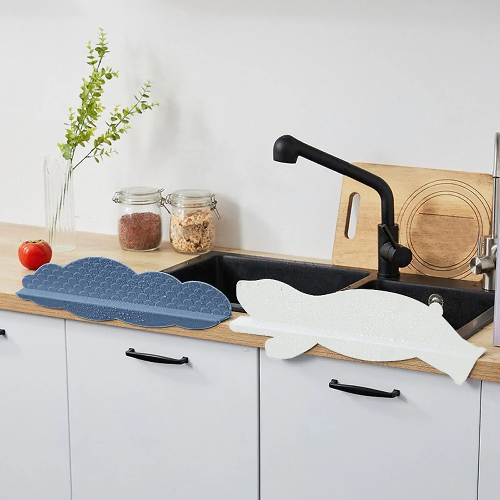 ห้องครัวห้องน้ํา Baffle Sink Splash Guard เครื่องมือแบบพกพาน้ํา Splashproof หมีสีเหลือง