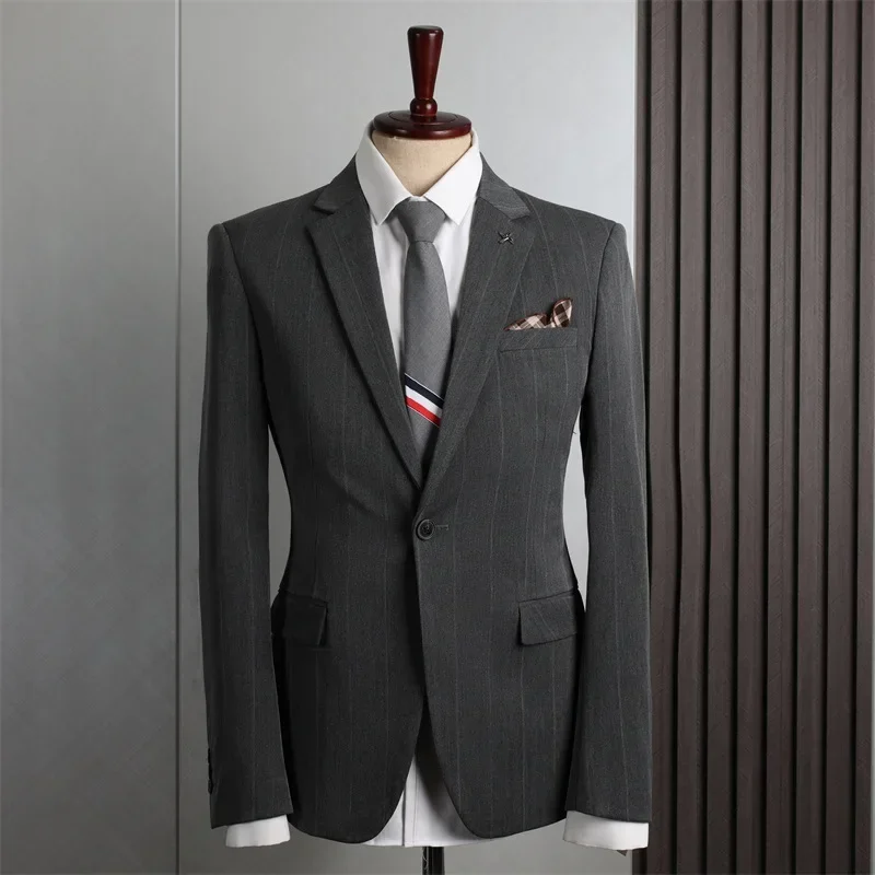 (15) Customized New Striped Style Men\'s Wedding Dress and Groomsmen\'s Business Professional Suit