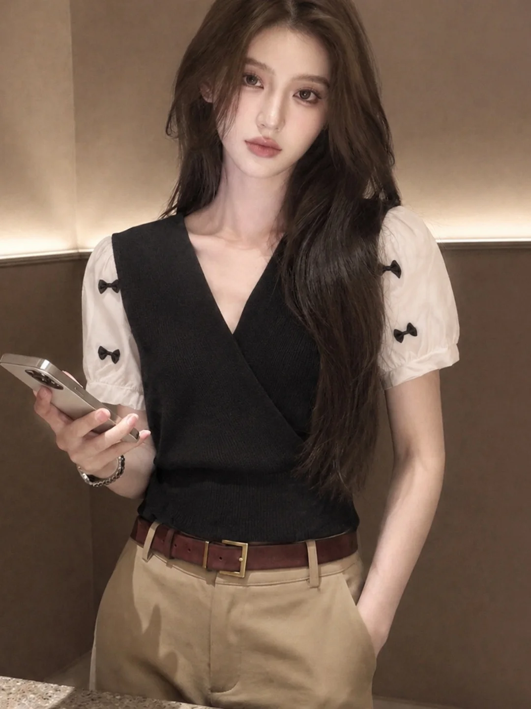 Elegant V-Neck  Knot Short Sleeve Knitted Top Slimming Summer Gentle Style Fashion Women's Premium Quality Knitwear