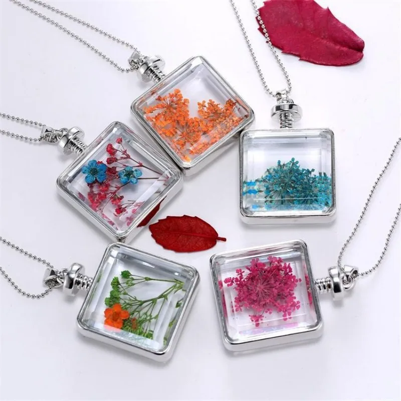 

Square Crystal Dried Flowers Necklace Glass Box Plant specimen DIY Hollow Design Sweater chain Fashion Jewelry pendant Xmas Gift