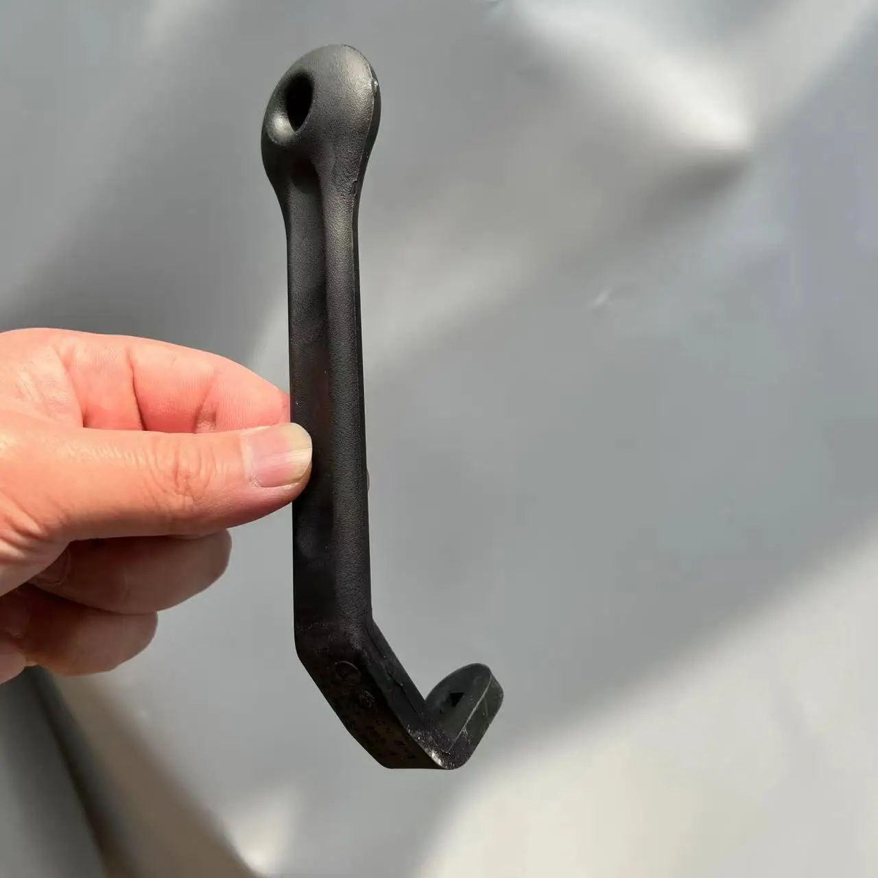 New Rear Tailgate Trunk Lid Handle Closing For Skoda Fabia II Octavia 2 A5 Yeti 2007-2014 1Z5827895A 1Z5 827 895 A Accessories