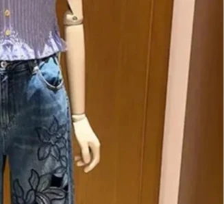 2025 Summer Women's Floral Embroidered Hollow Out Straight Leg Denim Jeans with Zipper Fly