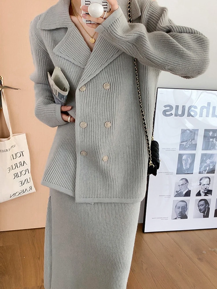 

Корейская версия, осенне-зимний новый однотонный двубортный свитер с лацканами + полуюбка, вязаный комплект из двух предметов в стиле ретро