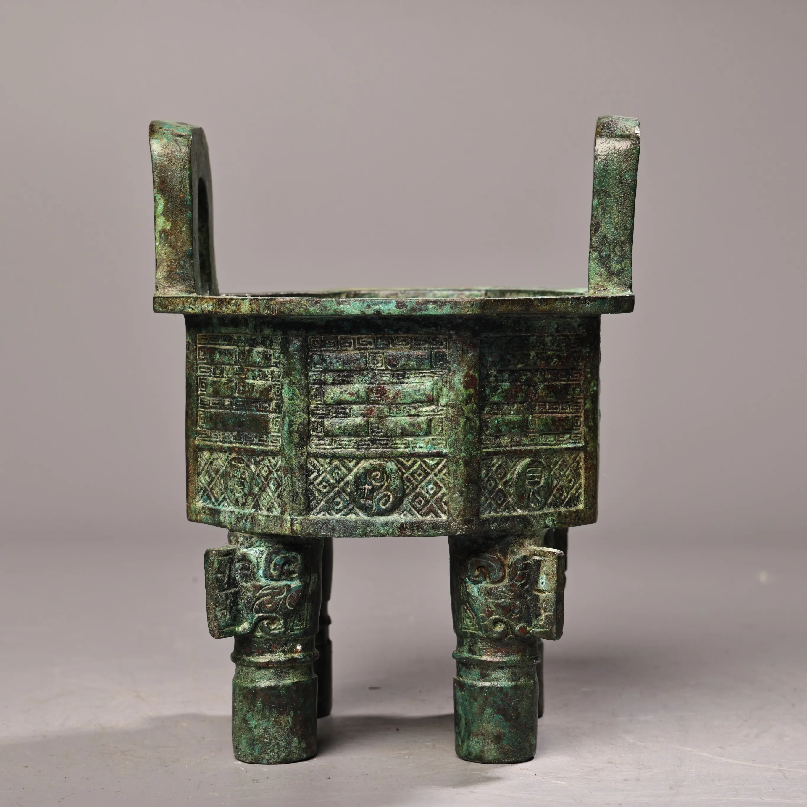 China Bronze Collec… - image
