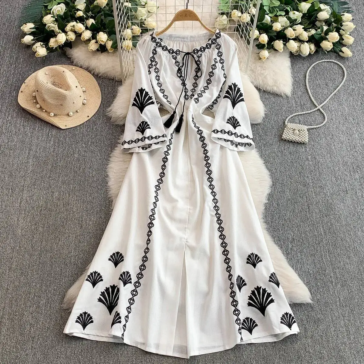 Damska Sukienka Plażowa Vintage z Haftem Wiosenna Okrągły Dekolt Długi Rękaw Sukienki Boho Elegancka Damska Sukienka Długa w Kwiaty Szaty Vestidos