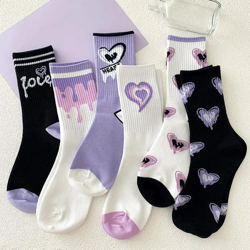 Damskie białe skarpetki śliczne bawełniane skarpetki z sercami Kawaii Preppy koreański styl Anime fioletowe damskie skarpetki zestaw 5 par
