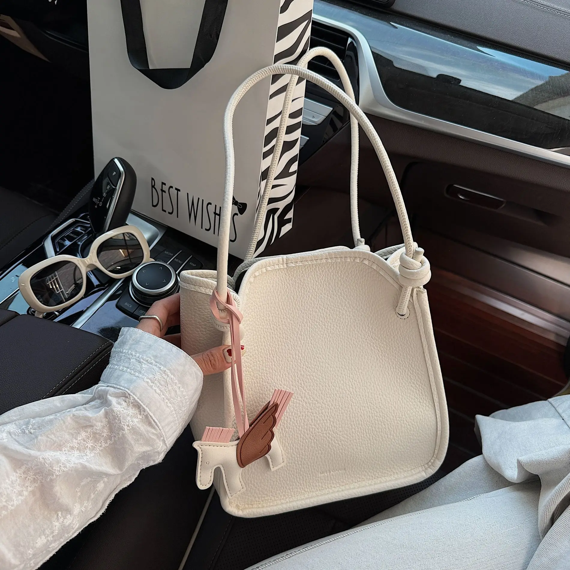 

2025 Korean Pebbled Bucket Bag for Women Minimalist Shoulder Crossbody Purse Fashionable Handbag