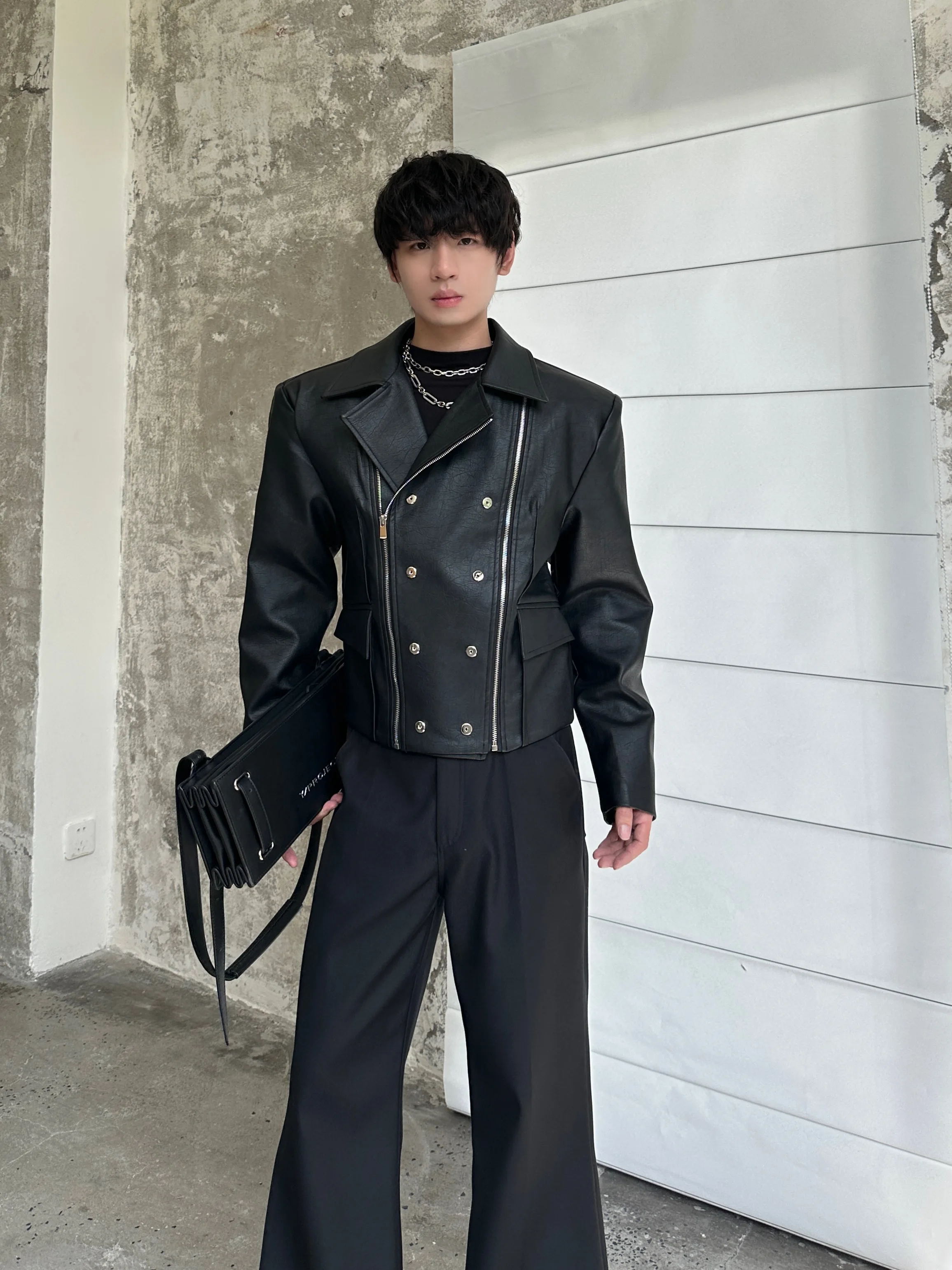 MARTHENAUT Men's Short PU Leather Jacket 'Fengge Chain' Design Zipper Flip Collar Motorcycle Jacket Fashion Outerwear