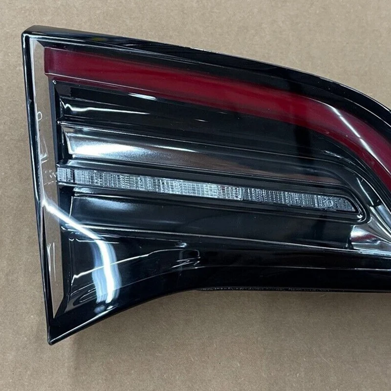 New Car LED Tail Light Side EU Version For 17-20 Tesla Model 3 Rear Tail Light 1077397-00-G 10773978-00-F