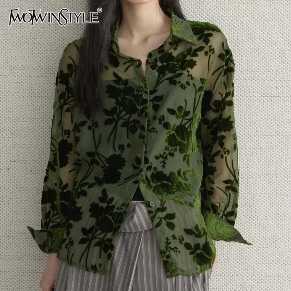 TWOTWINSTYLE Groen Gesplitst Massaal Chic Shirt Vrouwelijke Revers Lange Mouw Losse Koreaanse Casual vrouwen Shirts Herfst Mode Nieuwe