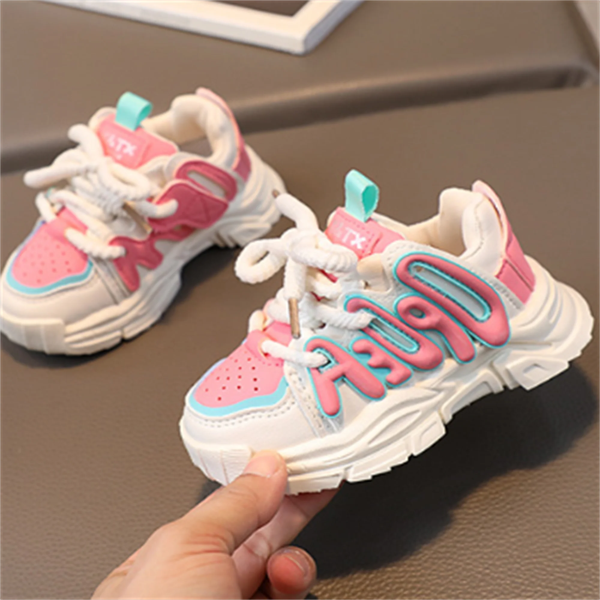 Children\'s shoes Autumn girls\' sports shoes Boys\' shoes Children\'s father\'s shoes Korean version Fashion brand letter Outdoor ca