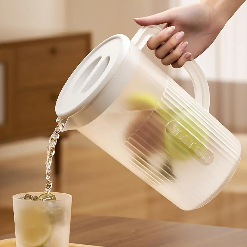 Plastic Pitcher 3-in-1 Lid Pitcher Plastic Water Pitcher with Lid 0.7 Gallon Drink Dispenser Iced Tea Wide Mouth Kettle