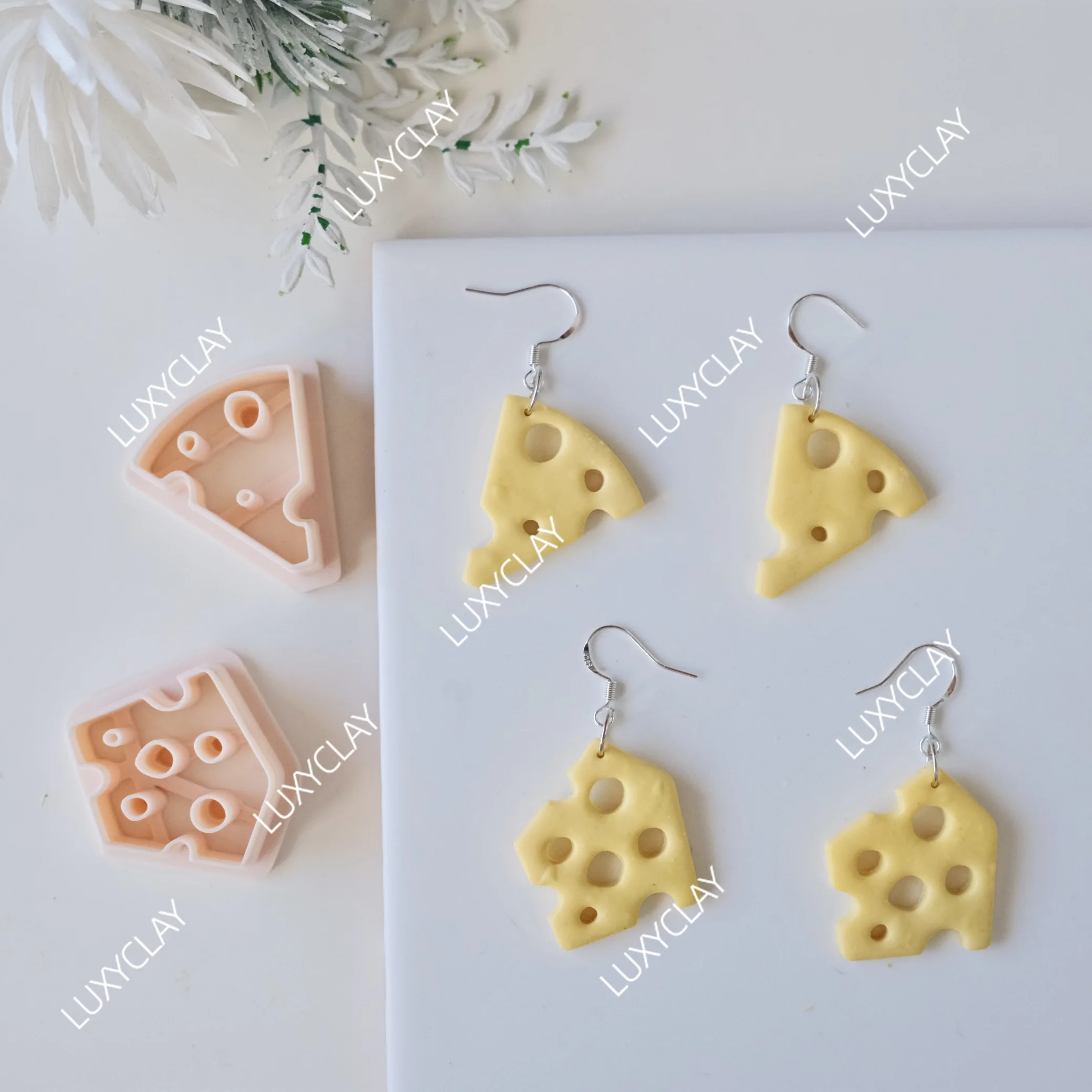 2pcs Cheese Shape Polymer Clay Cutters Molds for Earring & Jewelry Making, Embossed Cheesecake Dangle Stud Clay Earrings Cutters