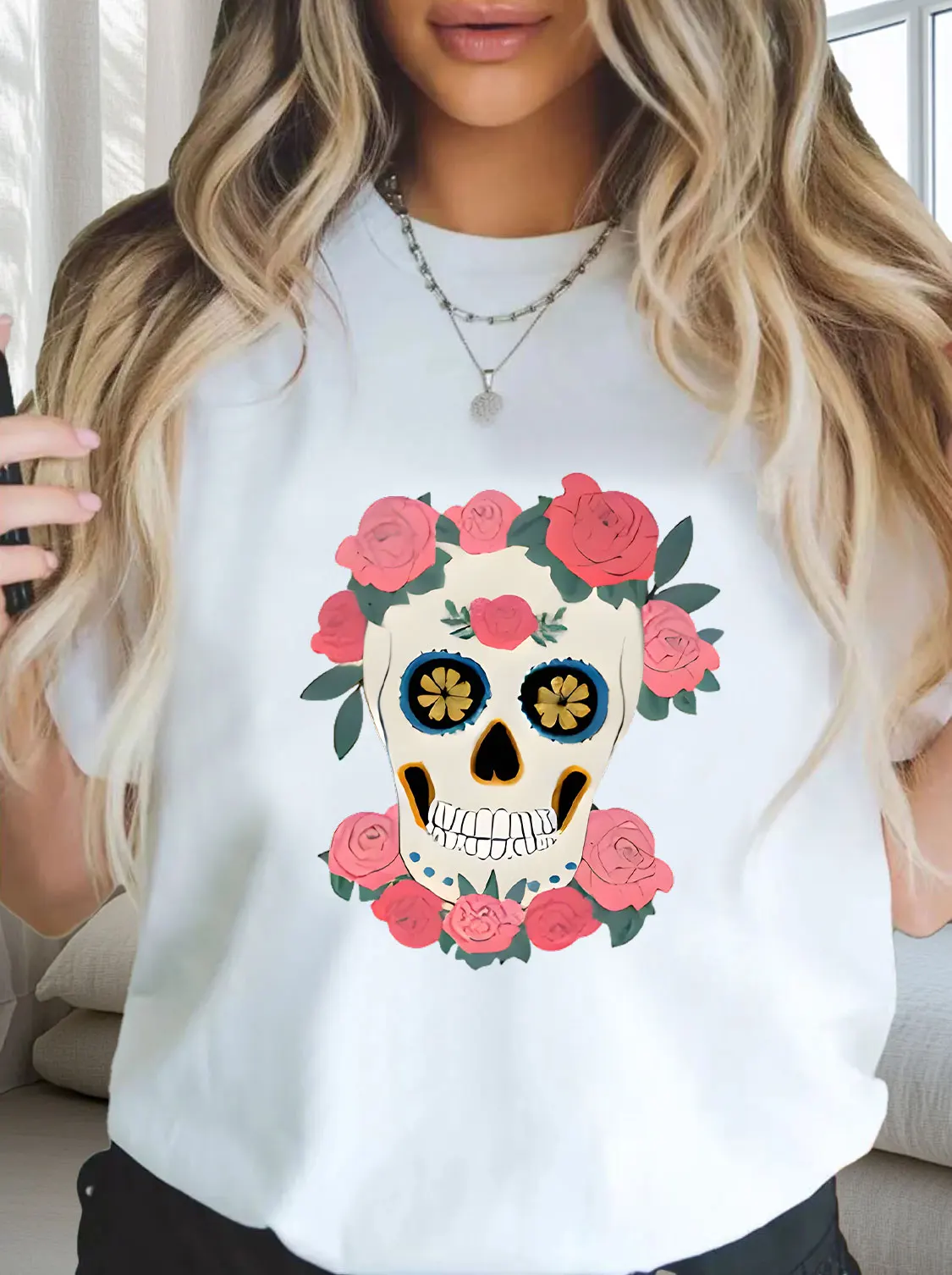 

Cartoon skull pattern plus size Ladies' casual short sleeved T-shirt white