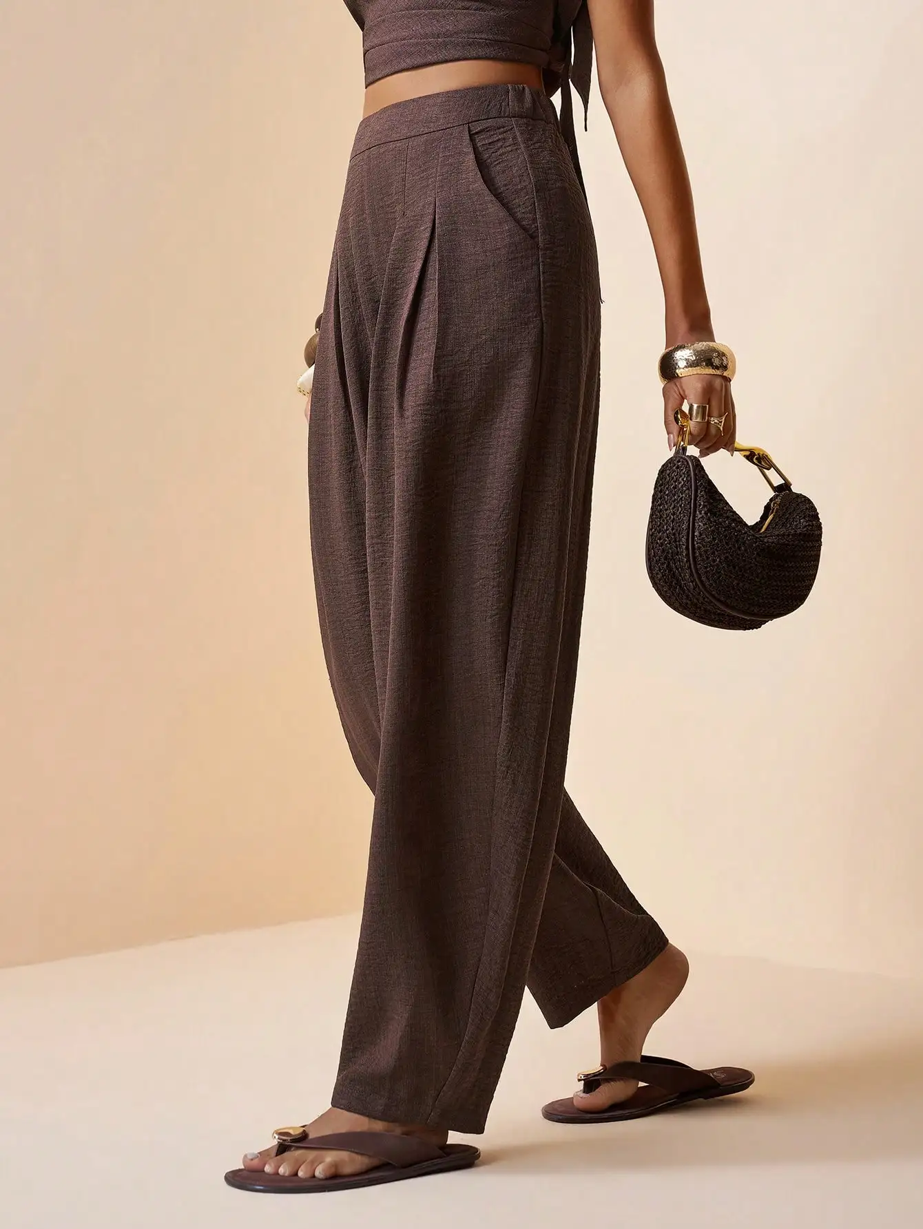 

Коричневые плиссированные свободные льняные брюки с высокой талией для женщин