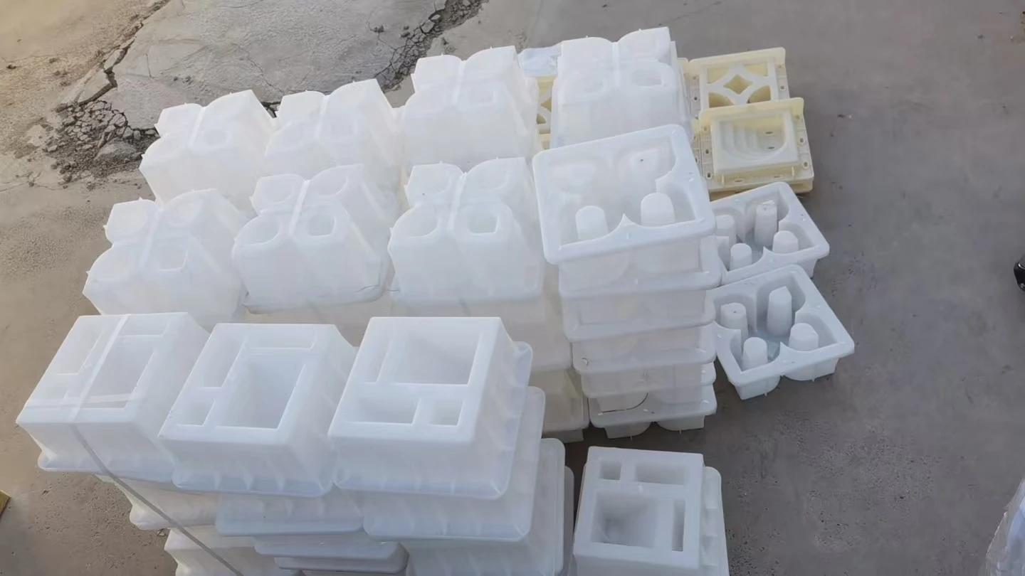 Hollow Brick Plastic Cement Mold 20*20*10cm Decorative Wall Slope Protection Building Partition Art Hollow Brick