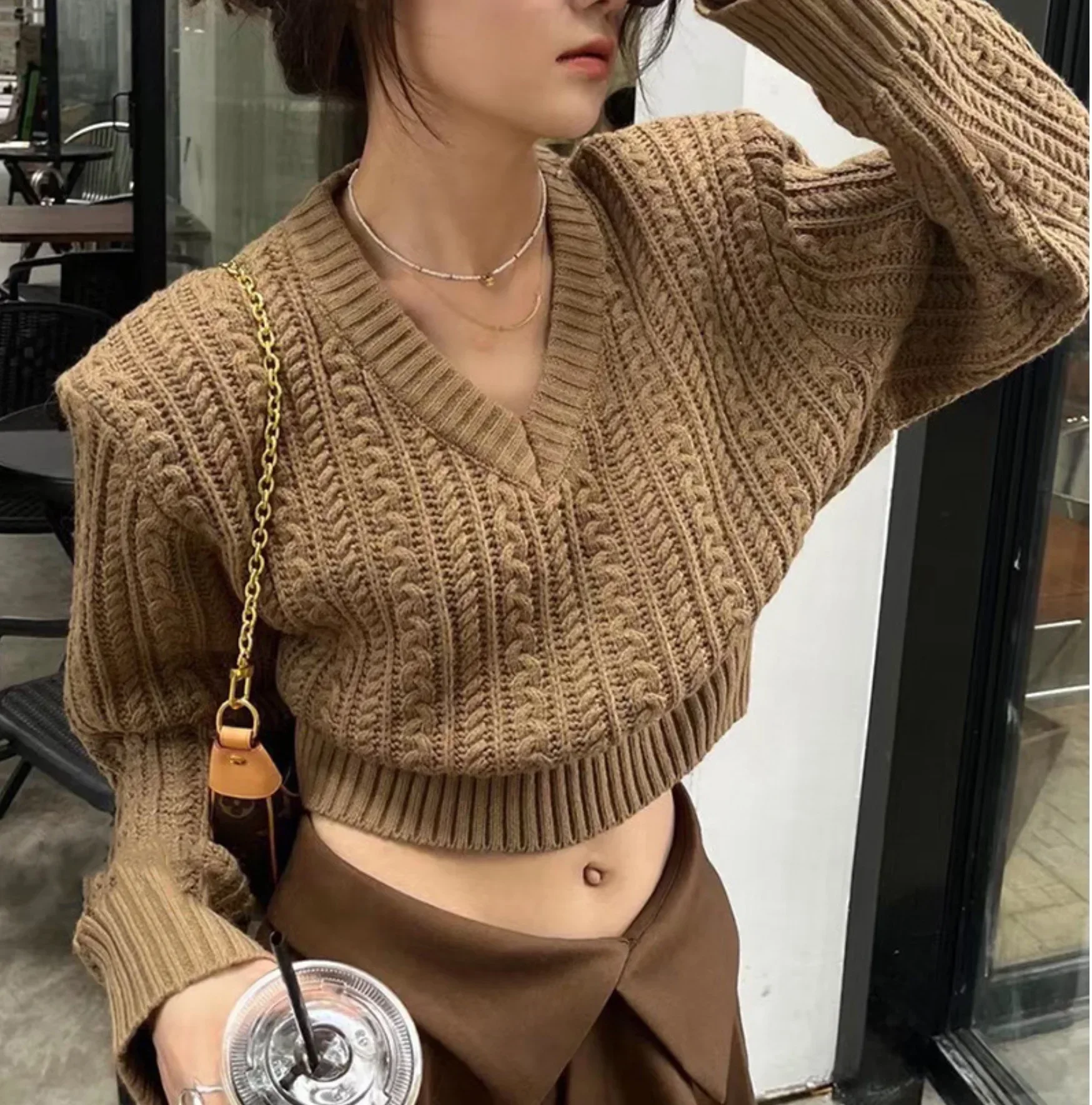 Women's Autumn and Winter Korean Version of The New Loose V-neck Solid Color Screw Thread Short Pullover Sweater Fashion Lazy