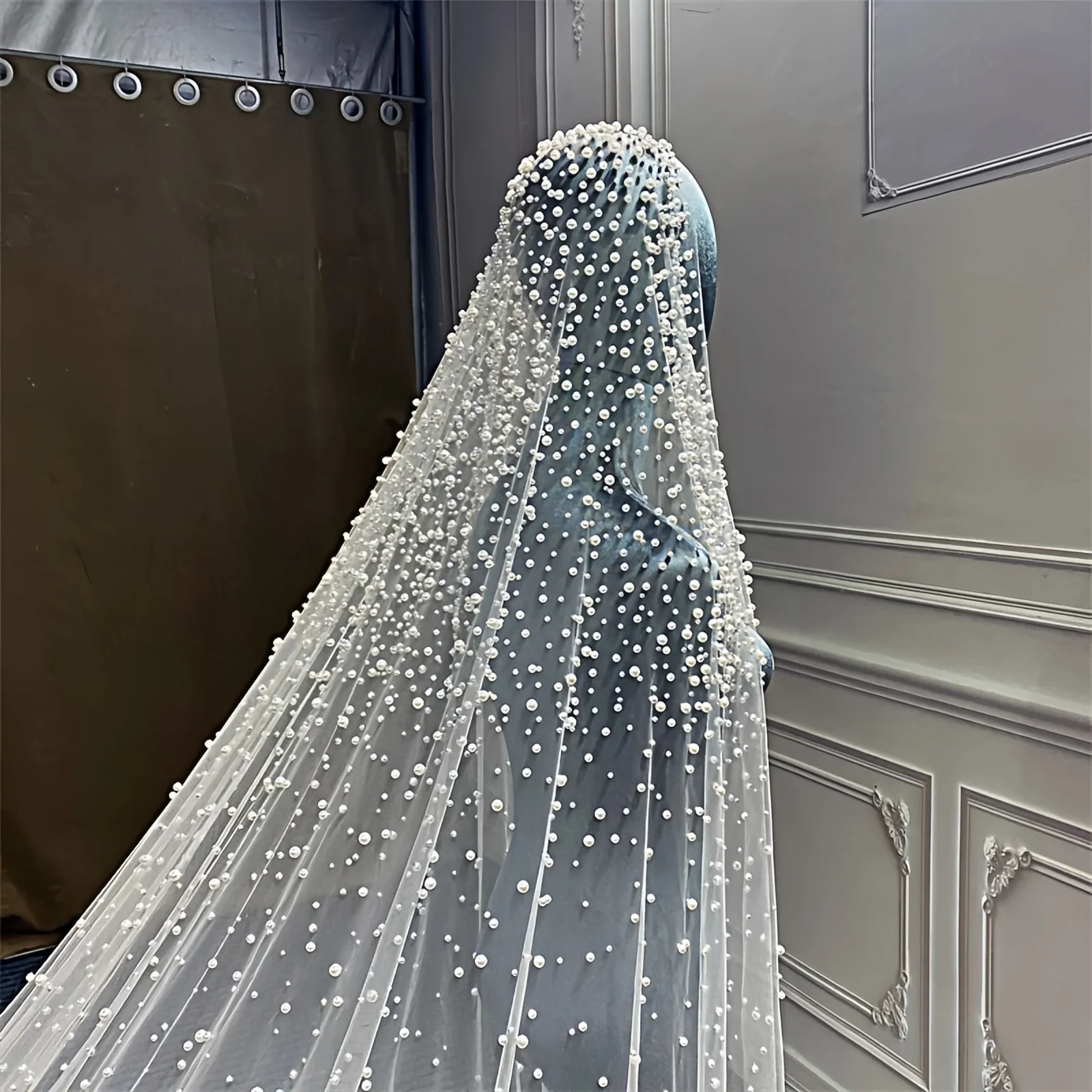 V139 Luxury Beaded Bridal Veils Extra Long Royal Cathedral Length Veil 3M Wide Wedding Veils with Comb Wedding Accessories