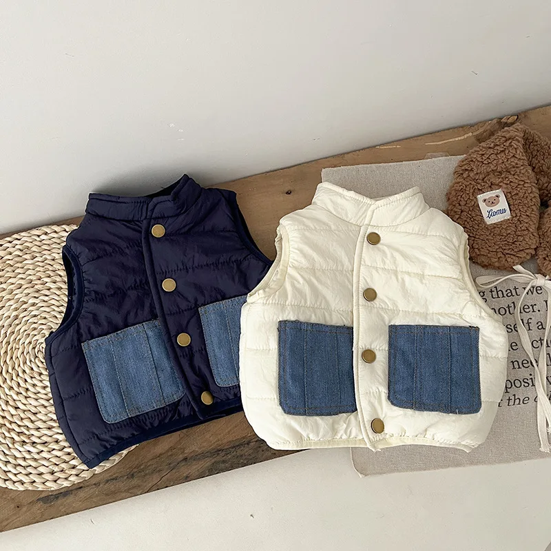 2025 Winter New Baby Sleeveless Warm Vest Plus Velvet Thick Infant Boy Girl Padded Jacket Toddler Denim Pocket Vest Cardigan
