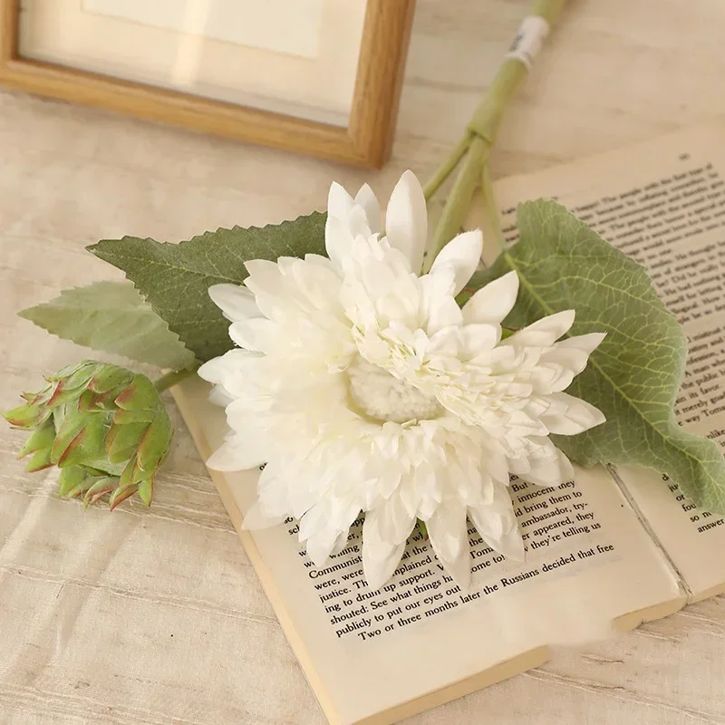 

Artificial Sunflower Silk Flowers Bouquet for Home Wedding Decor Realistic Floral Arrangement with Flexible Stems