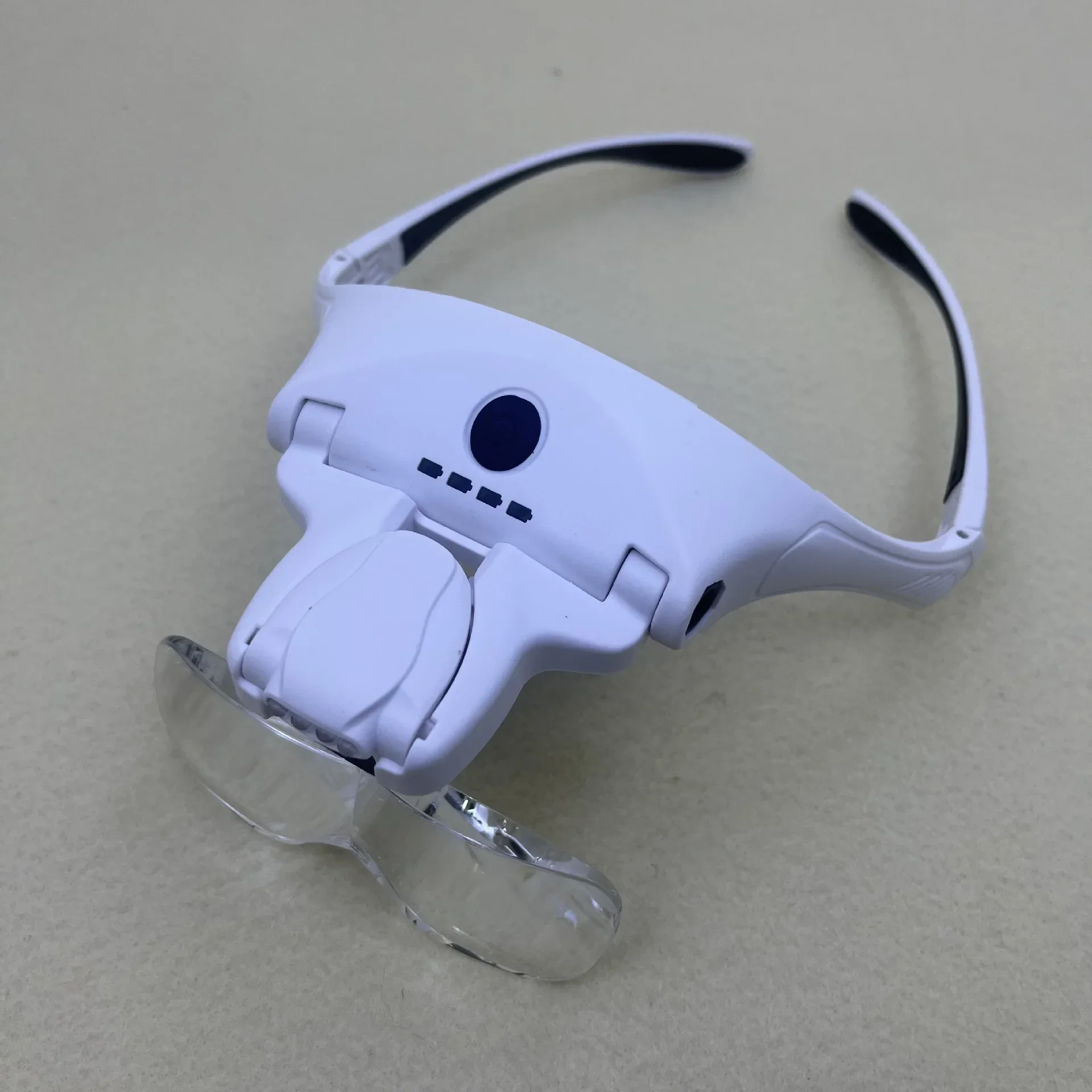 USB Rechargeable Head mounted Eyeglasses Magnifier with 1 LED Light 5 Magnification Levels for Reading and Repair