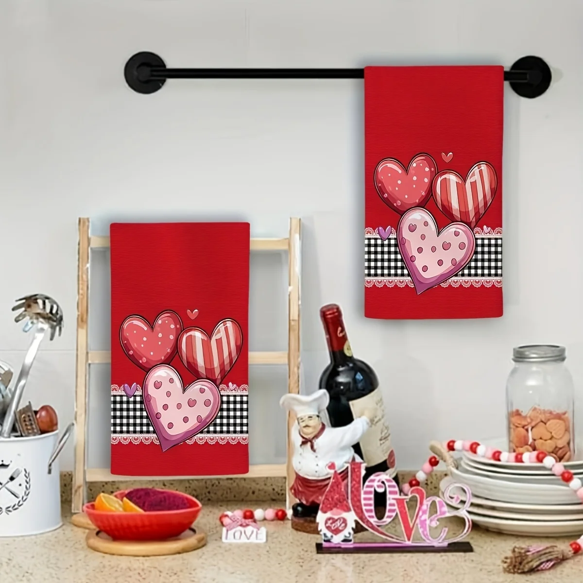 2 pieces of Valentine's Day heart-shaped kitchen towels - cute heart-shaped print, suitable for cooking, baking, dish drying