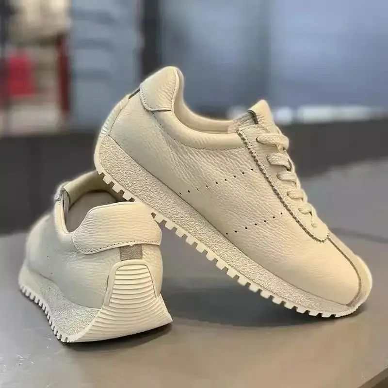 

Men's Casual oes 2026 New Autumn High-End Retro Sle Versatile Spor Leisure White Trendy oes Comfortable Breathable