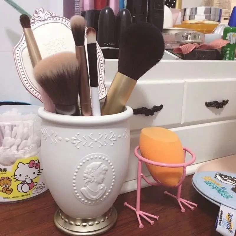 Luxury Relief Portrait  Makeup Brush Holder.cosmetics Lipstick Eyebrow Pencil Holder ,multi-function Storage Box Organizers