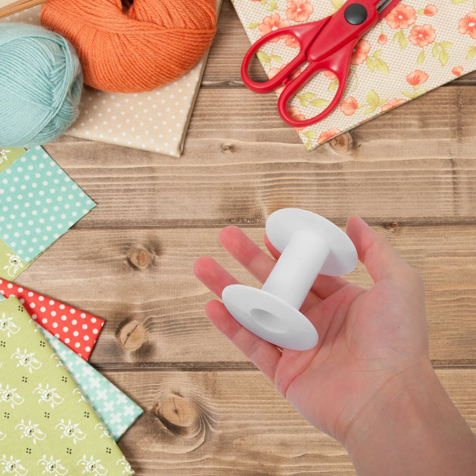 

10pcs Plastic Thread Bobbins For Embroidery Machine Empty Wire Spools Craft Sewing Beading Yarn Cord Organizer I-Shaped