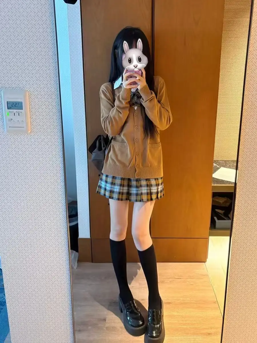 

Комплект женской модной одежды: кардиган-накидка цвета чая в стиле JK, свитер и юбка для многослойного образа