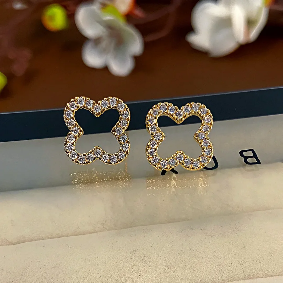 New Minimalist Hollow-Out Mini Lucky Four-Leaf Clover Earrings – Fashion Jewelry for Women