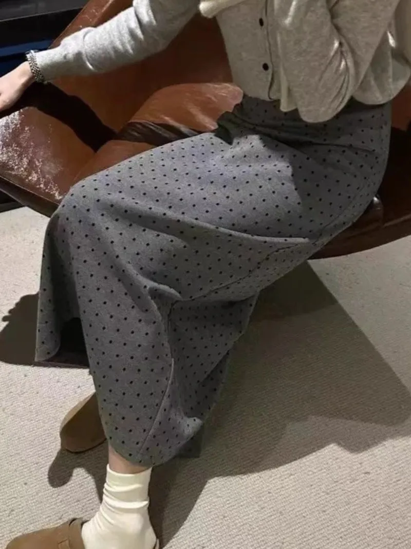 Gonna a pois neri a onde Donna Autunno e inverno Nuova moda Allentata dimagrante a forma di pera Gonne maglione lavorato a maglia di media lunghezza