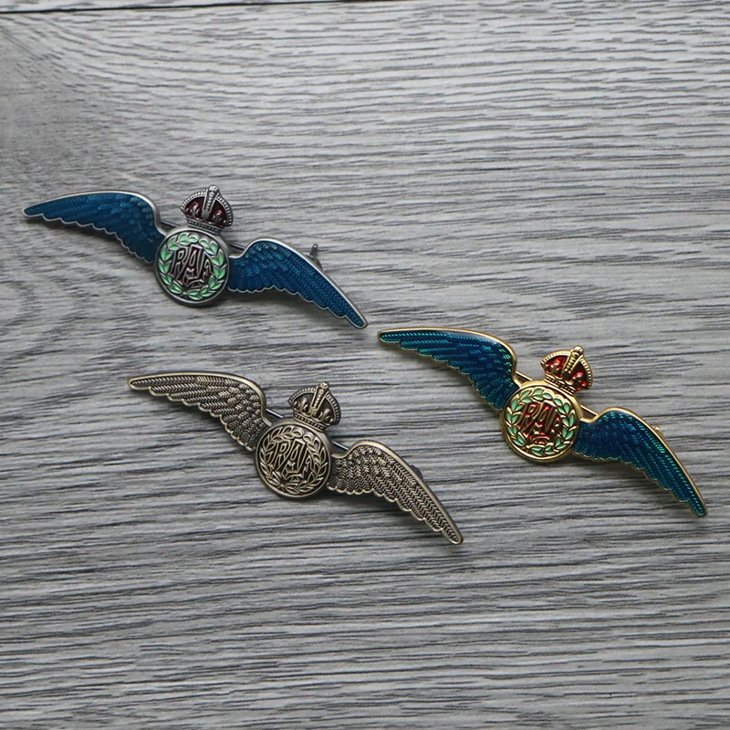 

British RAF Royal Air Force Pilot Badge, replica