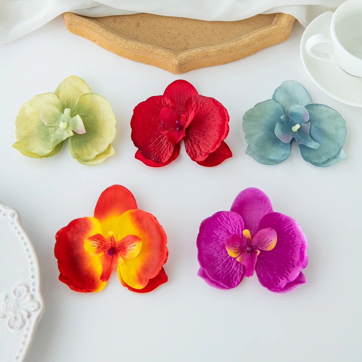 30/60 قطعة الحرير الزهور الاصطناعية مهرجان الأوركيد غرفة المنزل في الهواء الطلق حديقة الزفاف قوس باقة الزفاف ديكورا لتقوم بها بنفسك صندوق هدايا الدعائم