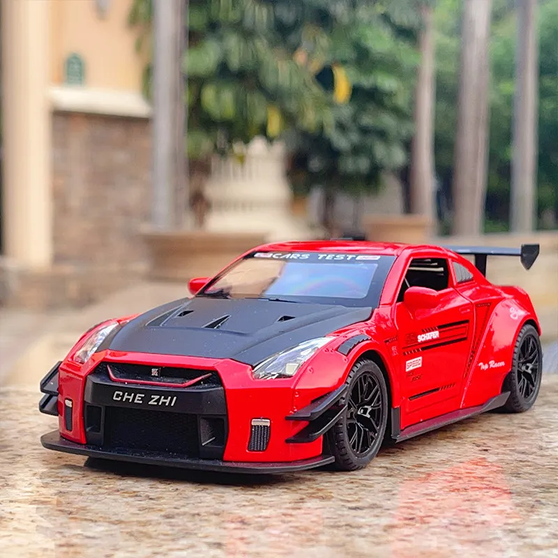 

Модель спортивного автомобиля GTR R35 в масштабе 1:24, литая из металлического сплава, со звуком и светом, с функцией отката назад, коллекционная, детская игрушка, подарок
