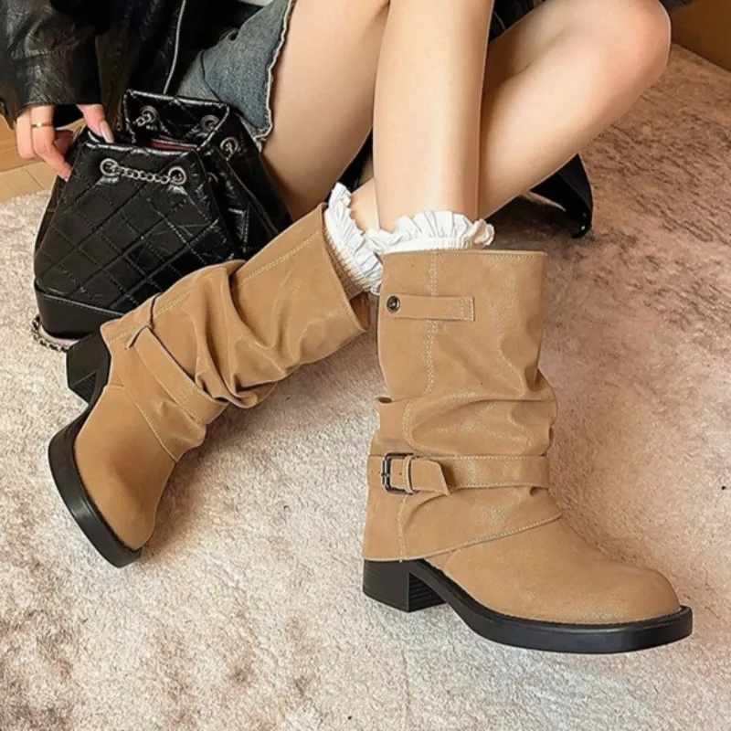 

Осенние женские короткие сапоги увеличенного роста в западном ковбойском стиле, ретро, плиссированные манжеты на толстом каблуке с манжетами, рыцарская обувь для крутых девушек