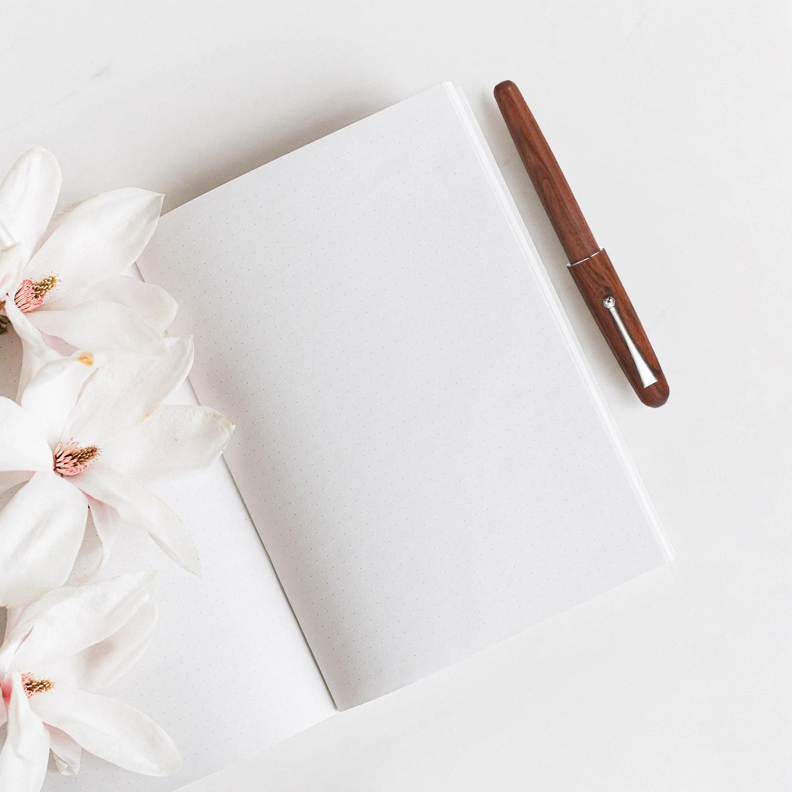 قلم حبر خشبي صغير الخط قلم خشبي محمول تصميم مريح هدية مثالية أقلام حبر الخط