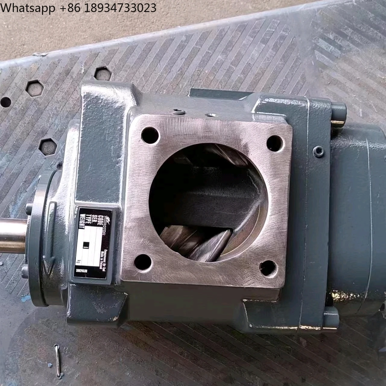 Factory Production Air Compressor Spare Parts Air End E12