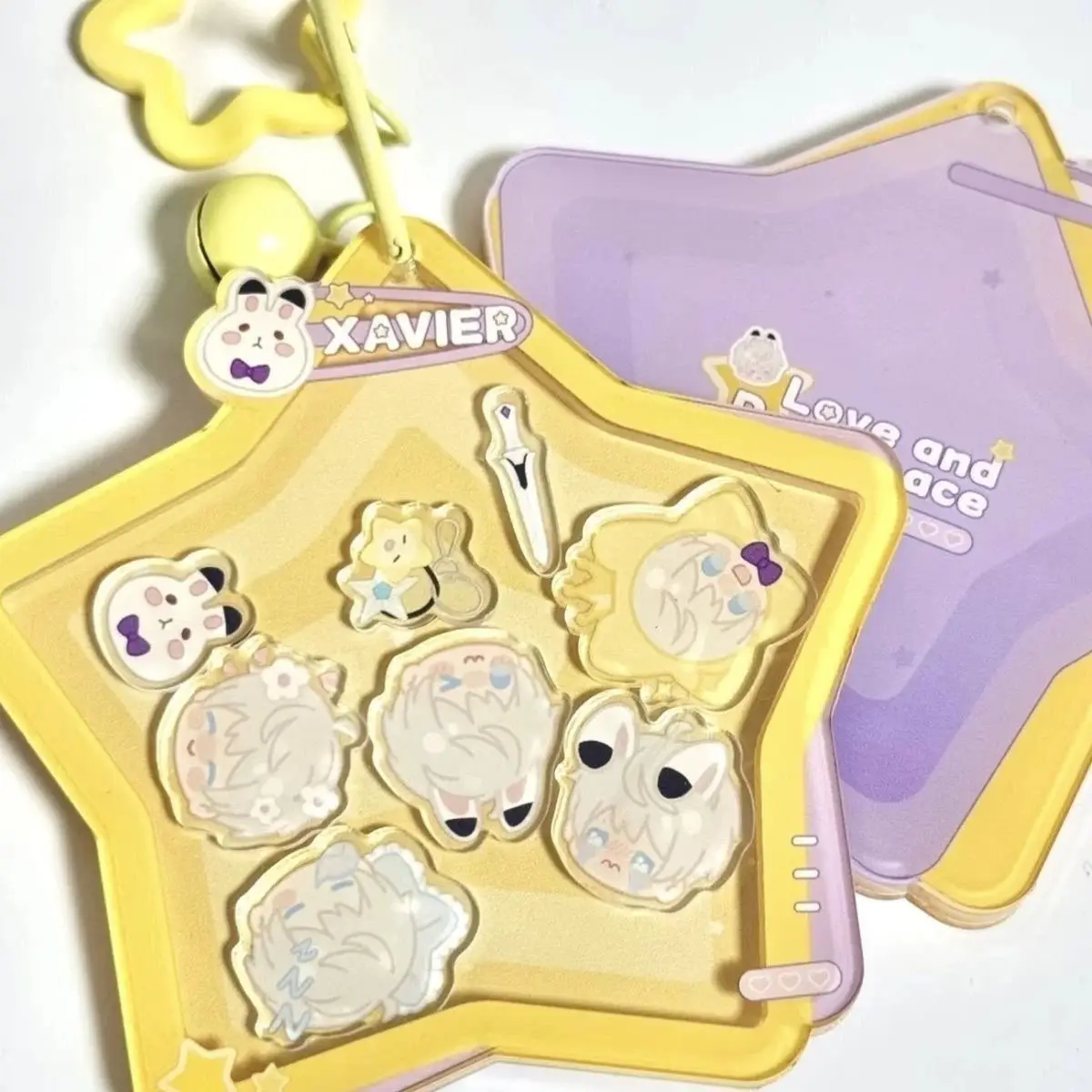 الحب والفضاء العميق Caleb Sylus Rafayel Xavier Zayne أكريليك لطيف يتأرجح الموسيقى على ظهره قلادة لإرسالها إلى الأصدقاء والأصدقاء