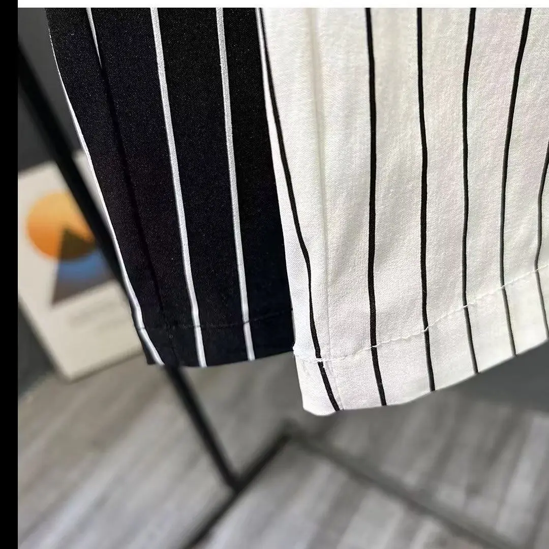 Pakaian Pria Celana Pendek Kasual Gaya Korea Celana Panjang Ringan Bergaris Slim Fit Musim Panas Trendi Modis Baru