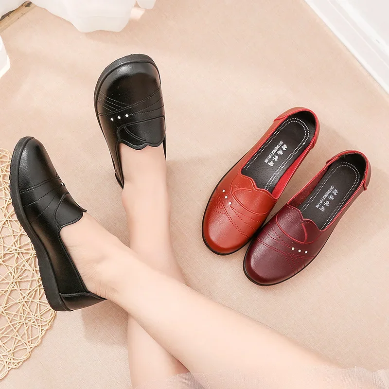 Mother Shoes Spring and Autumn Leather Shoes Soft Sole Non-slip Middle-aged and Elderly Single Autumn Flat Middle-aged Comfort