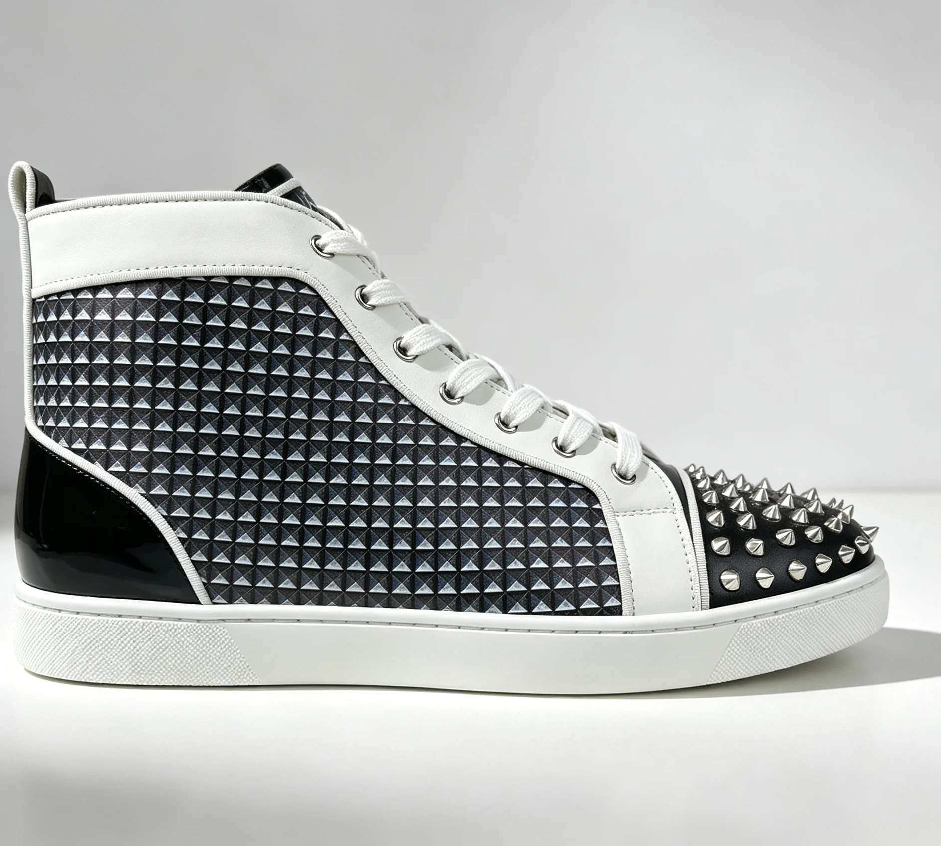 Luxury Men's Silver Spiked Toe Cap High Top Black Graffiti Leather Lace Up Loafers Red Bottom Sneakers Classic Casual Boat Shoes