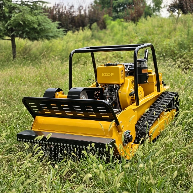 All Terrain Diesel Lawn Mower, Custom Cutting Width For Hillside Farmland Weeding CE EPA Certified