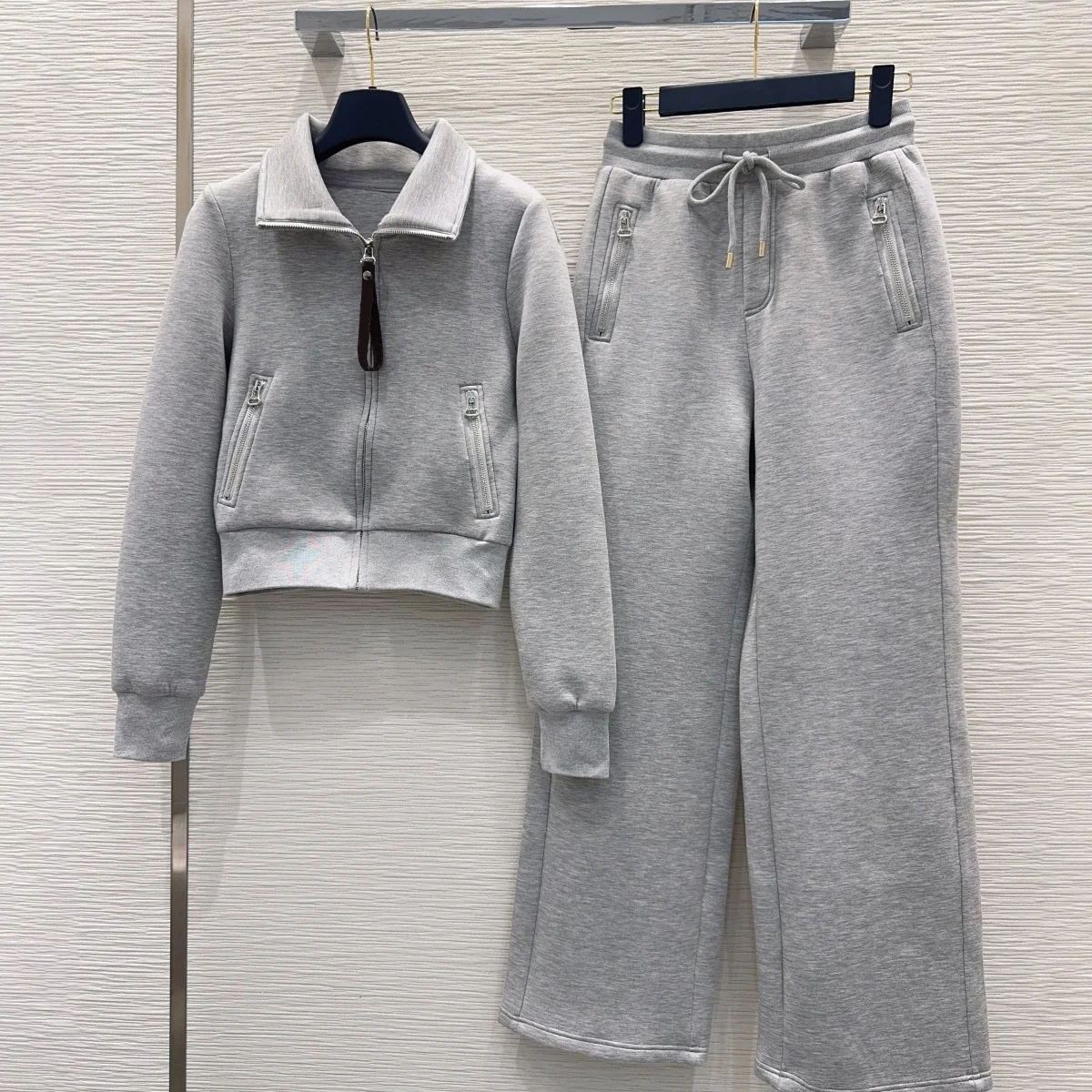 High Quality Women Lapel Zipper Cropped Top & Wide Leg Sweatpants Set, Long Sleeve Solid Color 2 Piece Outfit lyt2610759