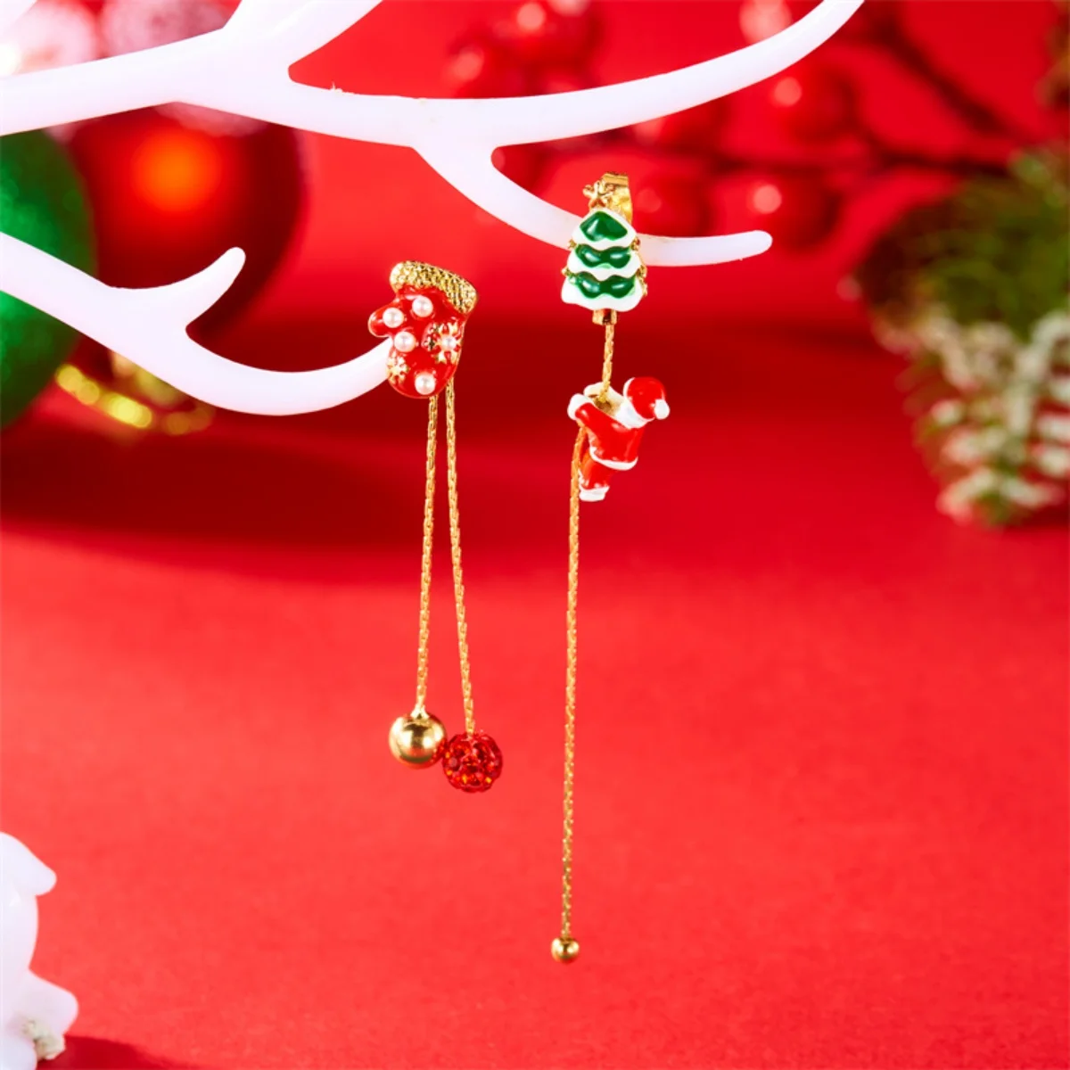 Weihnachten Ohrringe Cartoon Krabbeln Santa Claus Schlitten Hirsch Baum Glocke Handschuh Asymmetrische Tropfen Ohrring Für Frauen Männer Schmuck Geschenk