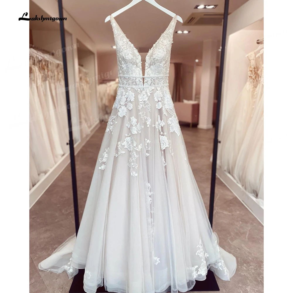 Lakshmigown Bohemian Wedding Dresses V-Neck Appliques Lace A-Line Beach Princes Wedding Bridal Gown 2025 Plus Size Customized