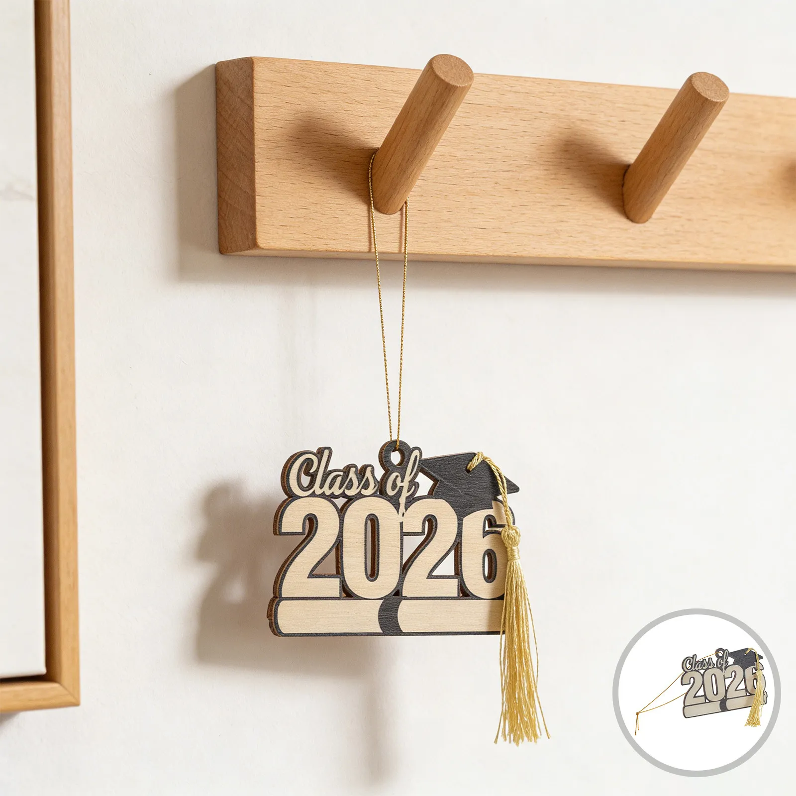 Class of 2026 Wooden Graduation Hanging Ornament Elegant Sturdy Wood Sign for Wall Tree Graduation Season Decor College High